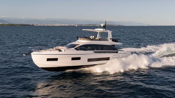 Azimut Fly 62 