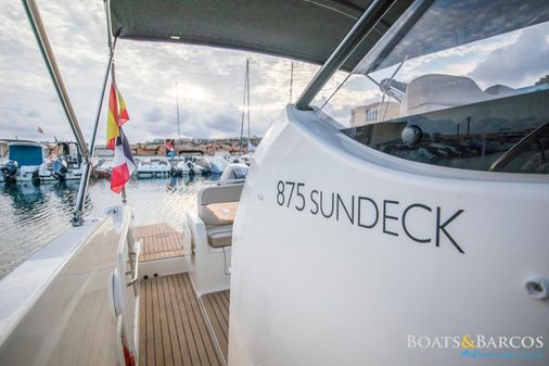 Quicksilver Activ 875 Sundeck image