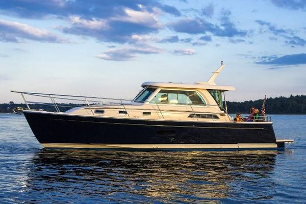 Sabre 38 Salon Express - main image
