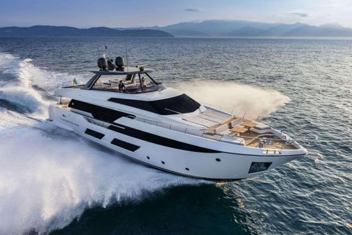 Ferretti Yachts 920 image