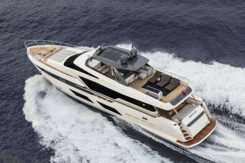 Ferretti Yachts 920 image