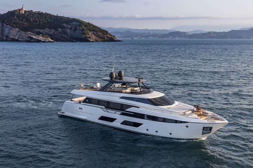 Ferretti Yachts 920 image