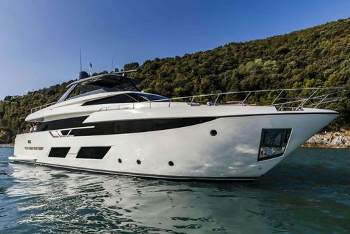 Ferretti Yachts 920 image