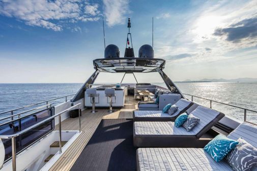 Ferretti Yachts 920 image