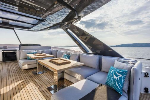 Ferretti Yachts 920 image