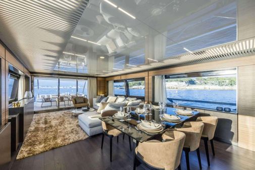 Ferretti Yachts 920 image