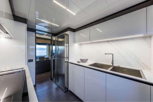 Ferretti Yachts 920 image