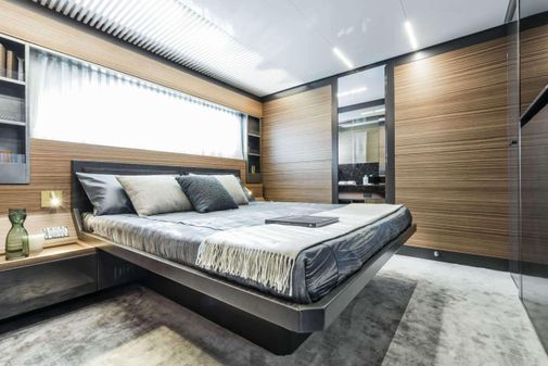 Ferretti Yachts 920 image