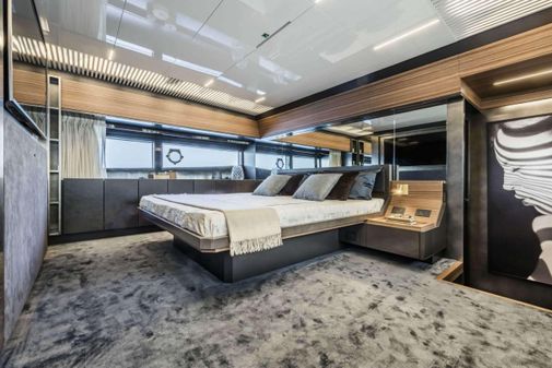 Ferretti Yachts 920 image