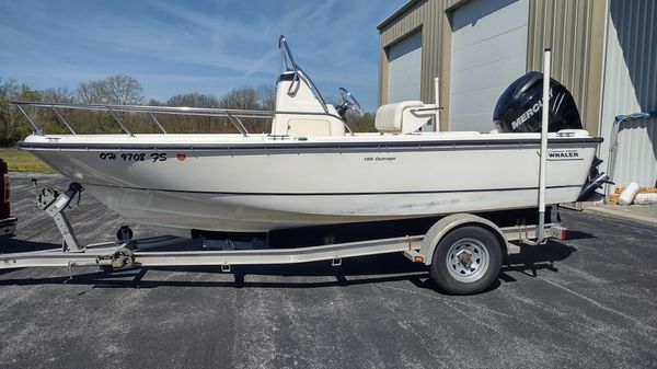 Boston Whaler 190 Outrage 