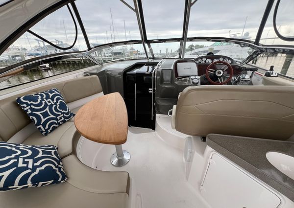 Regal 3760 Sportyacht image