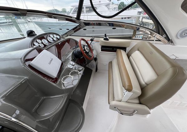 Regal 3760 Sportyacht image