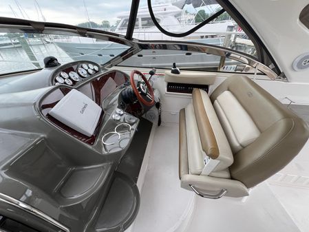 Regal 3760 Sportyacht image