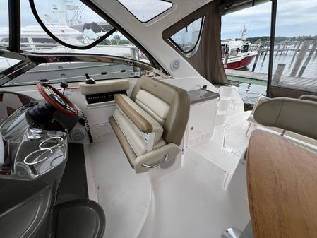 Regal 3760 Sportyacht image