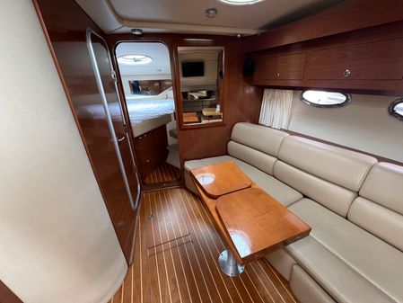 Regal 3760 Sportyacht image