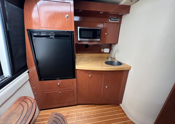 Regal 3760 Sportyacht image