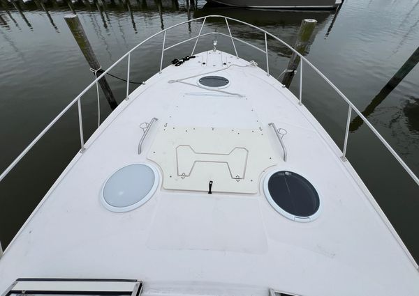 Regal 3760 Sportyacht image