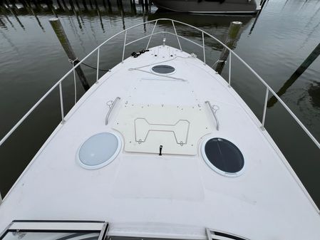 Regal 3760 Sportyacht image