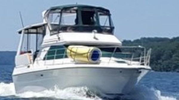 Sea Ray 380 Aft Cabin 