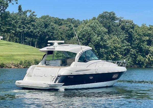 Cruisers-yachts 420-COUPE image
