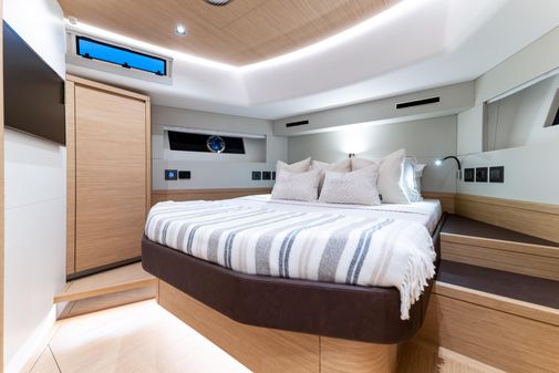 Pardo Yachts E60 image