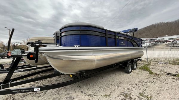 Bennington 22 SSLXP