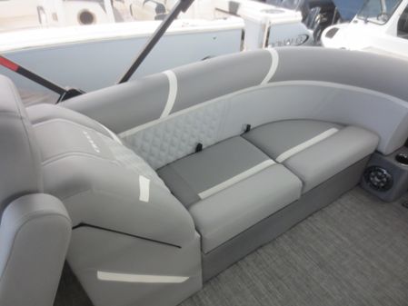 Crest Classic Platinum 240 SLC image