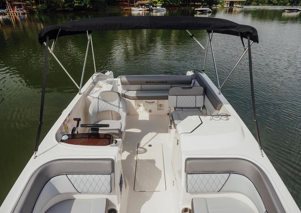 Bayliner D22I image