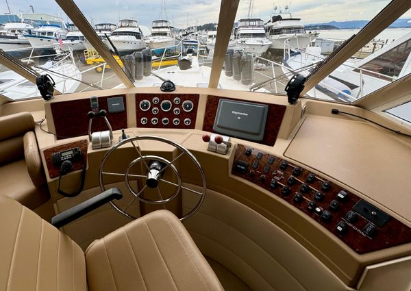 Meridian 490-PILOTHOUSE image