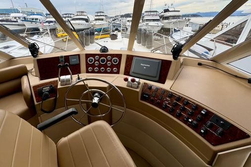 Meridian 490-PILOTHOUSE image