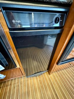 Meridian 490-PILOTHOUSE image