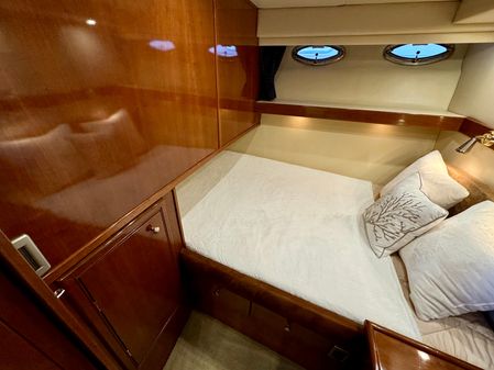 Meridian 490-PILOTHOUSE image