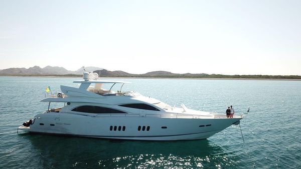 Sunseeker 90 Yacht
