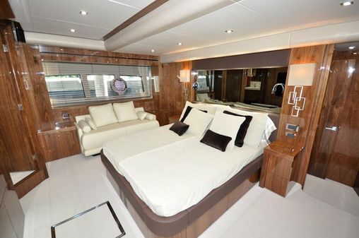 Sunseeker 28 Metre Yacht image