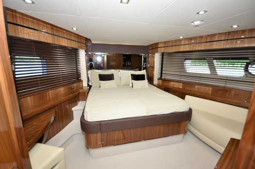 Sunseeker 28 Metre Yacht image