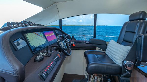 Custom 650 Catamaran image