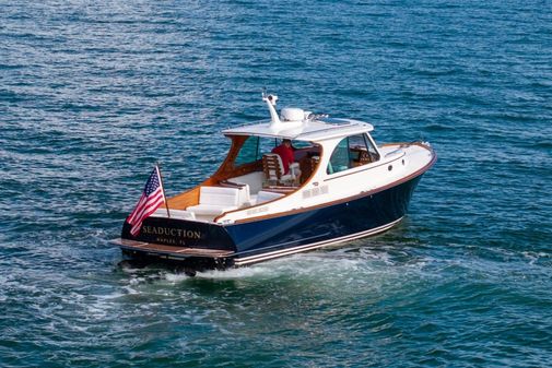 Hinckley Picnic Boat 34 S image