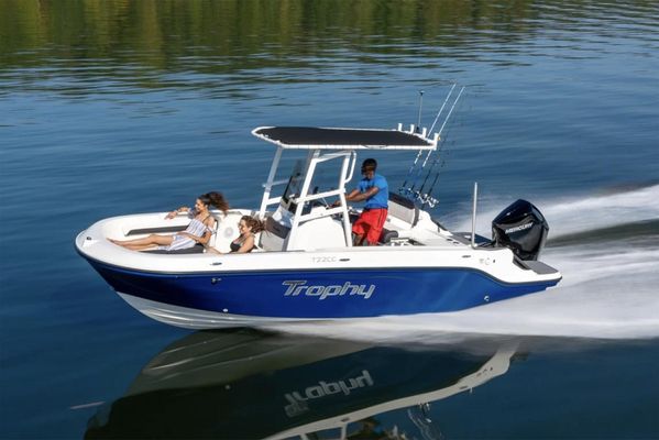 Bayliner TROPHY-T22CC - main image