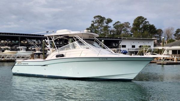 Grady-White 33 Express 