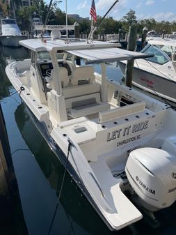 Pursuit S 328 Sport image