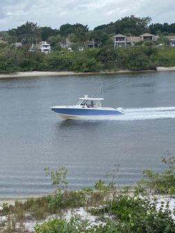 Pursuit S 328 Sport image