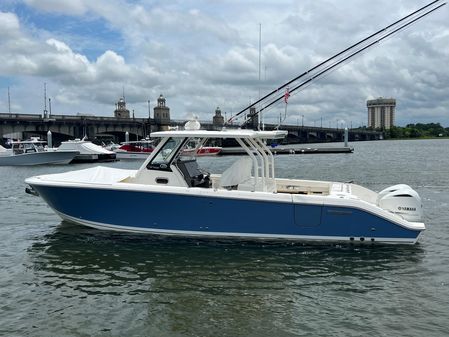 Pursuit S 328 Sport image
