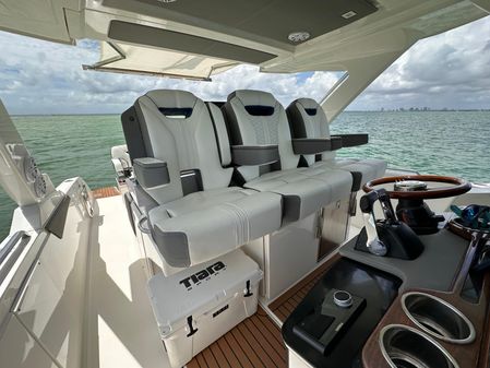 Tiara Sport 34 LS image