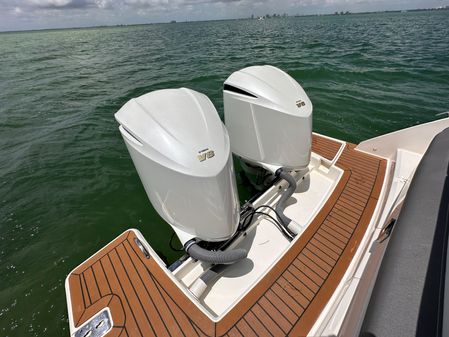 Tiara Sport 34 LS image