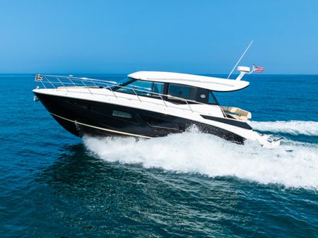 Regal 42 Grande Coupe image