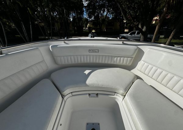 Robalo R247-DUAL-CONSOLE image