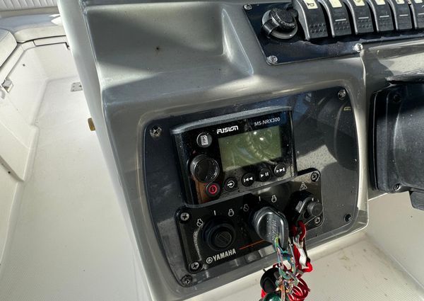 Robalo R247-DUAL-CONSOLE image