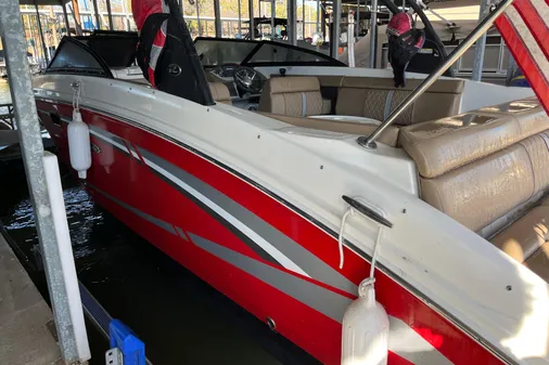 Sea Ray 270 Sundeck image