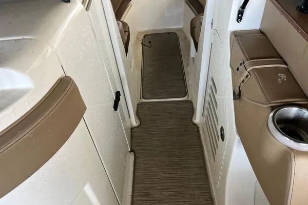 Sea-ray 270-SUNDECK image