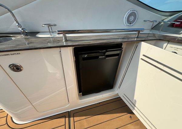 Sea-ray 330-SUNDANCER image